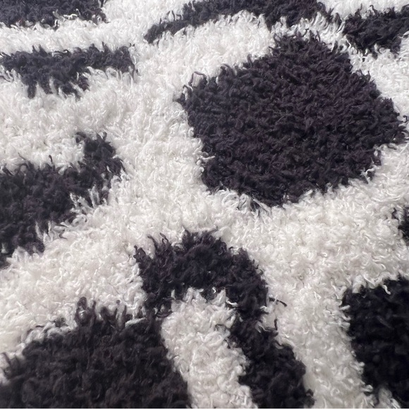 Short - Picture 2 of 2